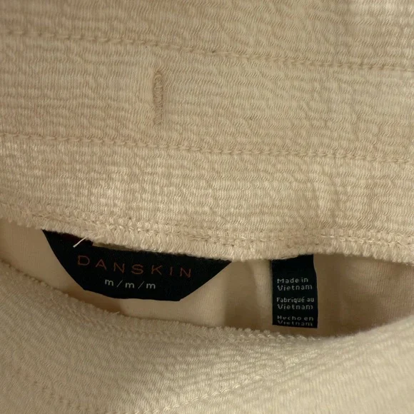 New Cream Shorts - Picture 2 of 3